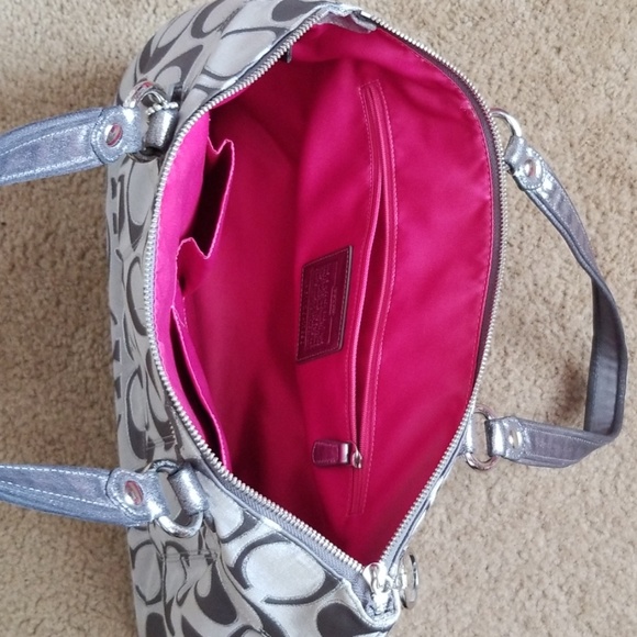 Coach Poppy Handbag - Picture 2 of 8